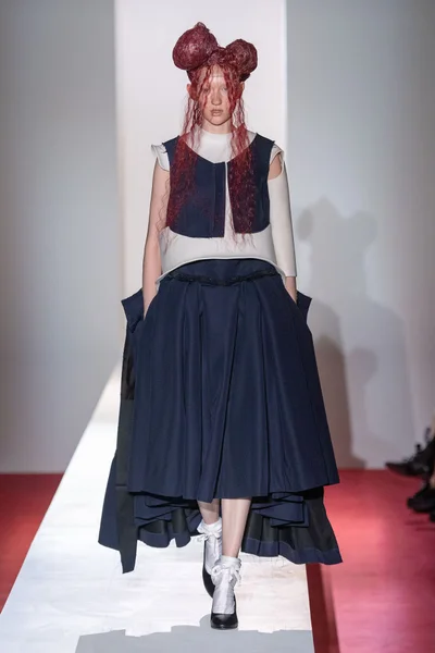 Look 30